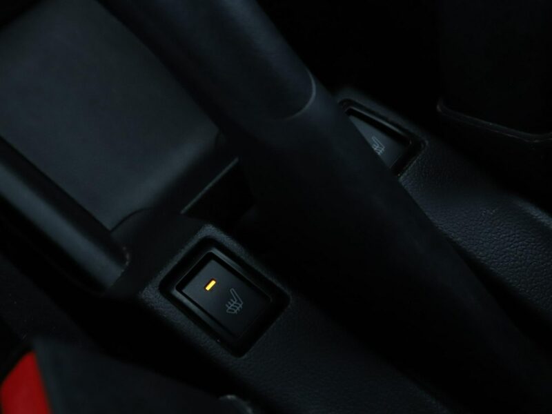 Suzuki Swift grzane fotele klima VI (2017-2024)