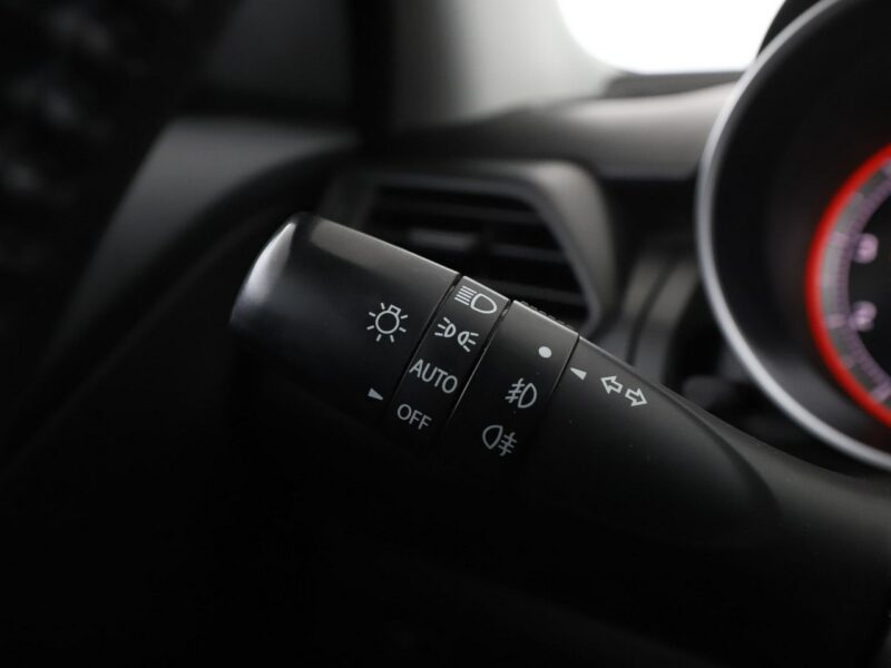 Suzuki Swift grzane fotele klima VI (2017-2024)