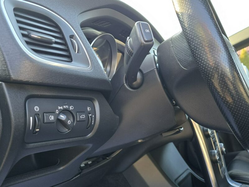 Volvo V40 R-Design II (2012-)